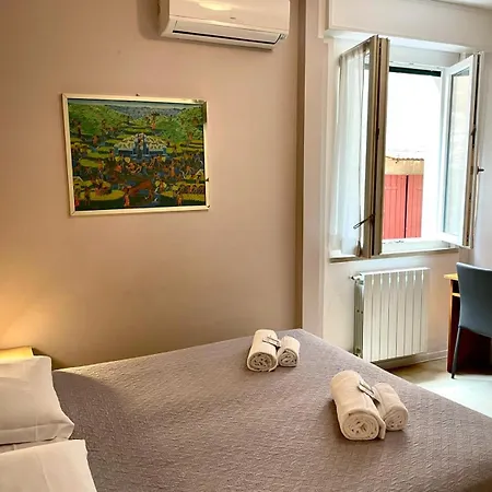 Tecla Hotell