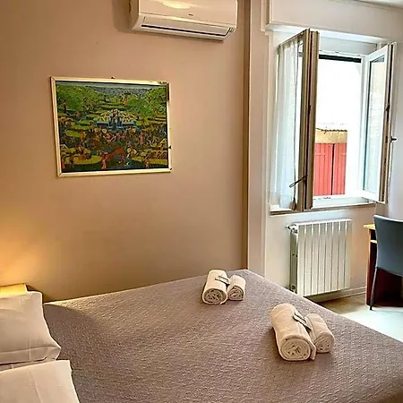 Tecla Hotel Lazise